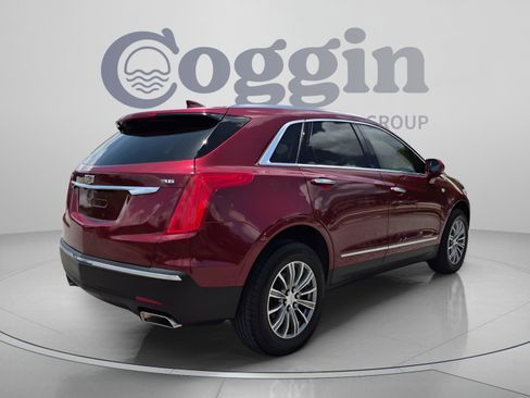 Used 2017 Cadillac XT5 Luxury w/ Driver Awareness Package FWD image 6