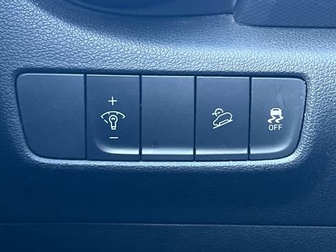 Used 2022 Hyundai Kona SEL image 31