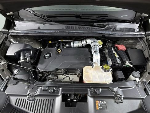 Used 2021 Chevrolet Trax LT w/ LT Convenience Package image 33