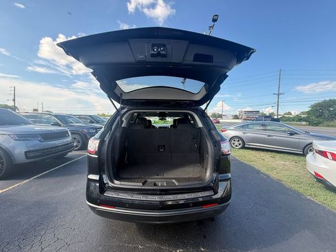 Used 2015 Chevrolet Traverse LT FWD image 5