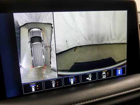 Used 2023 Chevrolet Tahoe High Country w/ Premium Package image 23