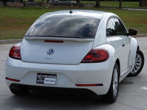 Used 2018 Volkswagen Beetle 2.0T FWD image 6
