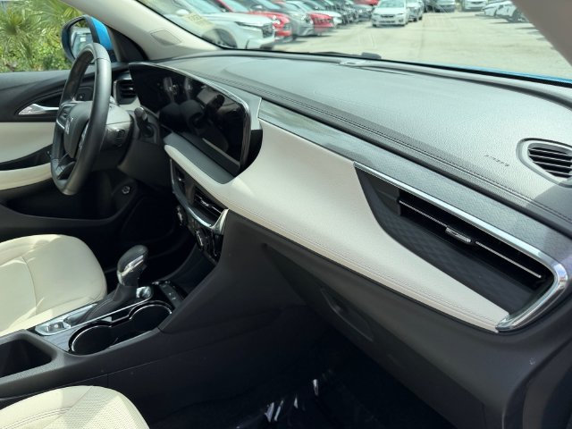 Used 2025 Buick Encore GX Sport Touring w/ Advanced Technology Package FWD image 19