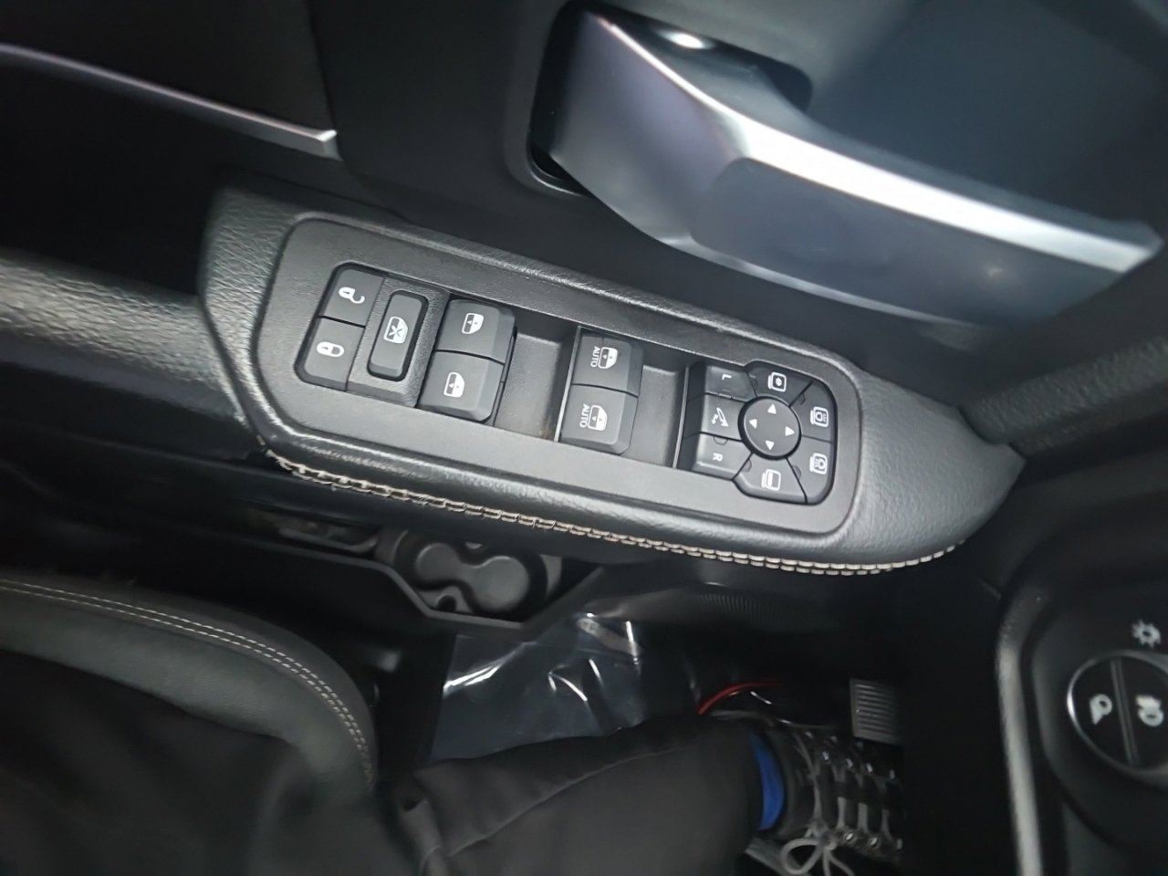 Used 2025 RAM 2500 Big Horn AWD/4WD image 36