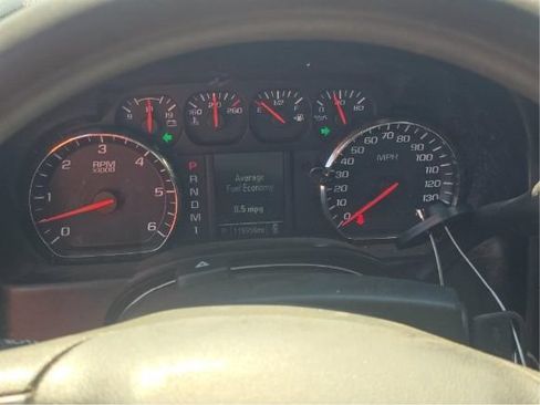 Used 2015 Chevrolet Silverado 2500 W/T w/ WT Convenience Package AWD/4WD image 7