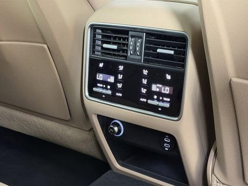 Used 2021 Porsche Cayenne S image 28