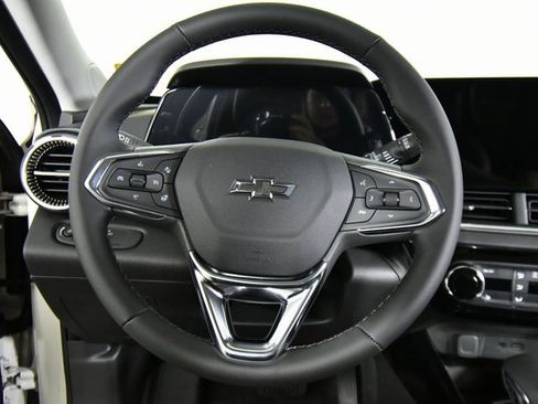 New 2026 Chevrolet Trax ACTIV image 2