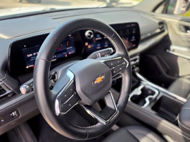 Used 2026 Chevrolet Traverse LT FWD image 17
