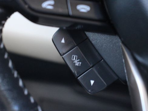 Used 2022 Subaru Ascent Limited w/ Technology Package image 27