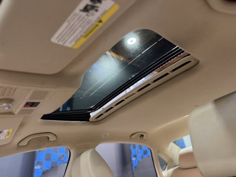 Used 2014 Volkswagen Passat TDI SE image 17