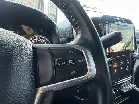 Used 2024 RAM 2500 Laramie w/ Towing Technology Group AWD/4WD image 16