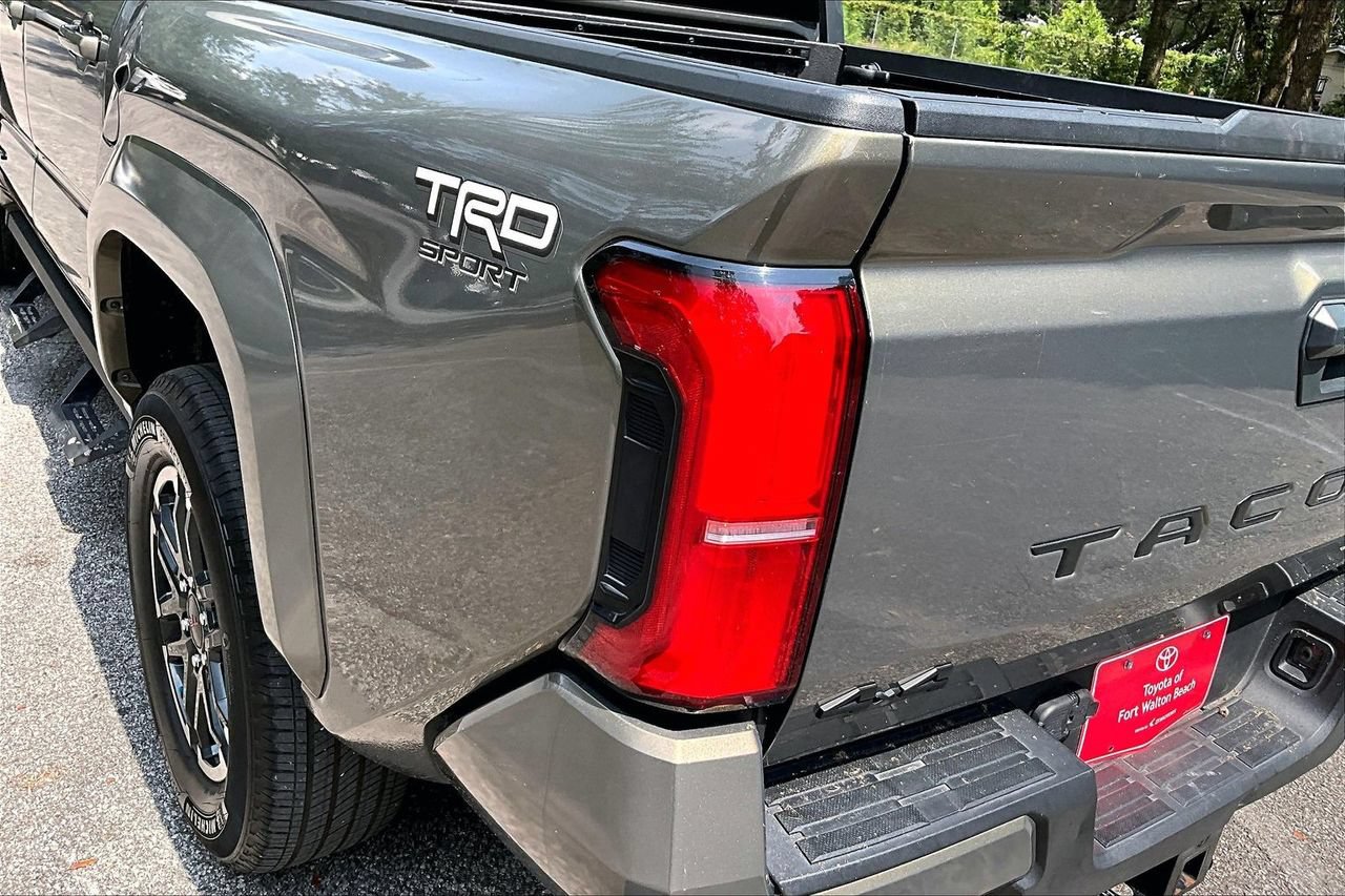 Used 2024 Toyota Tacoma TRD Sport AWD/4WD image 20