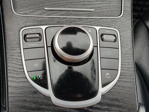 Used 2018 Mercedes-Benz GLC 300 4MATIC image 27