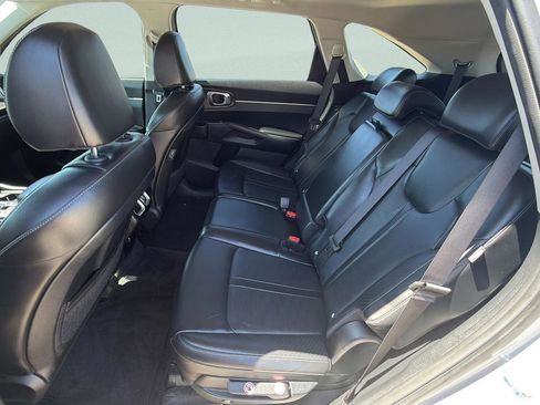 Used 2025 Kia Sorento S w/ Panoramic Sunroof Package FWD image 16
