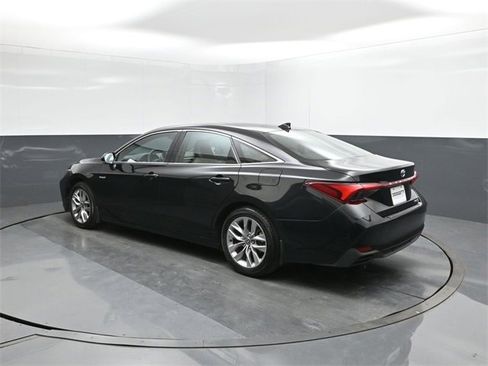 Used 2021 Toyota Avalon XLE w/ Carpet Mat Package (TMS) image 5
