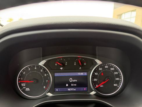 Used 2020 GMC Acadia SLT w/ Premium Package image 10