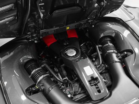 Certified 2022 Ferrari F8 Tributo RWD image 49