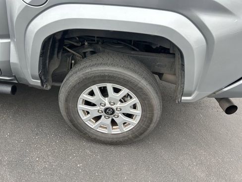 Used 2024 Toyota Tacoma SR5 w/ SR5 Upgrade Package image 17