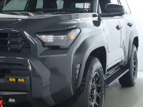 Used 2025 Toyota 4Runner TRD Off-Road Premium image 4