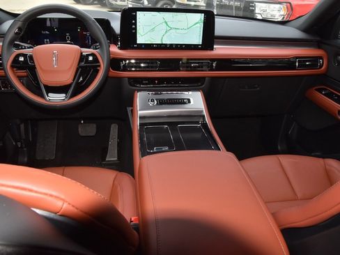 New 2026 Lincoln Aviator Reserve image 17