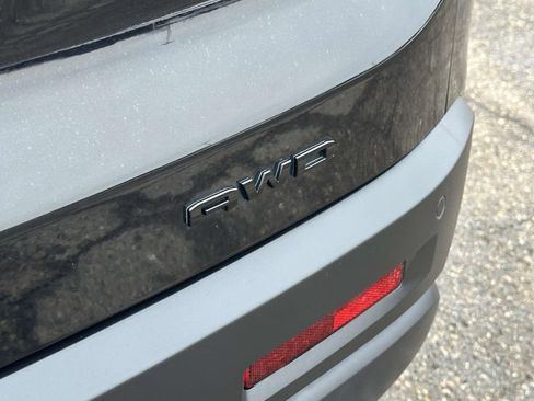 Certified 2021 GMC Acadia SLT w/ Elevation Edition image 10