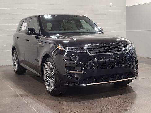New 2026 Land Rover Range Rover Sport Dynamic SE AWD/4WD image 11