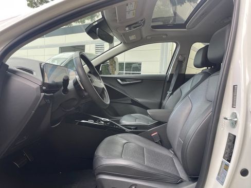 Certified 2023 Kia Niro Wave w/ Wave Preserve Package FWD image 18