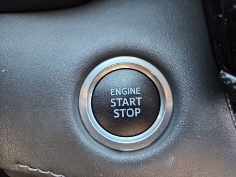 Used 2021 Toyota Highlander XSE image 34