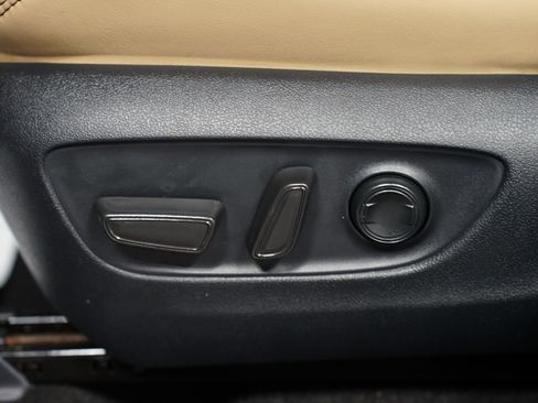 Used 2024 Toyota RAV4 Limited image 34