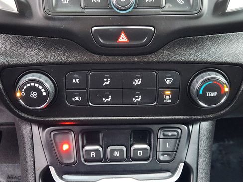 Used 2019 GMC Terrain SLE image 20