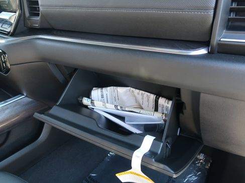 Used 2025 Chevrolet Silverado 1500 LTZ w/ Technology Package image 41