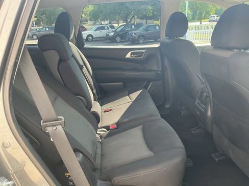 Used 2020 Nissan Pathfinder S AWD/4WD image 33