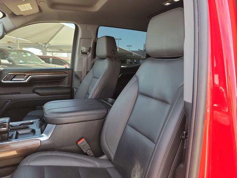 Used 2024 Chevrolet Silverado 1500 LT Trail Boss w/ Convenience Package II image 7