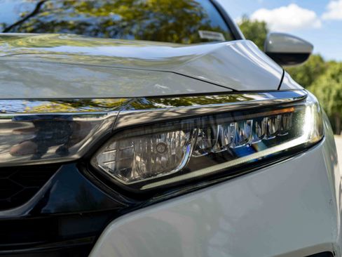 Used 2019 Honda Accord LX image 11