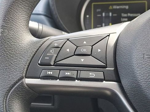 Used 2025 Nissan Versa SV image 20