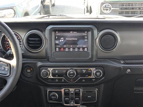 Used 2023 Jeep Wrangler Sport S image 16