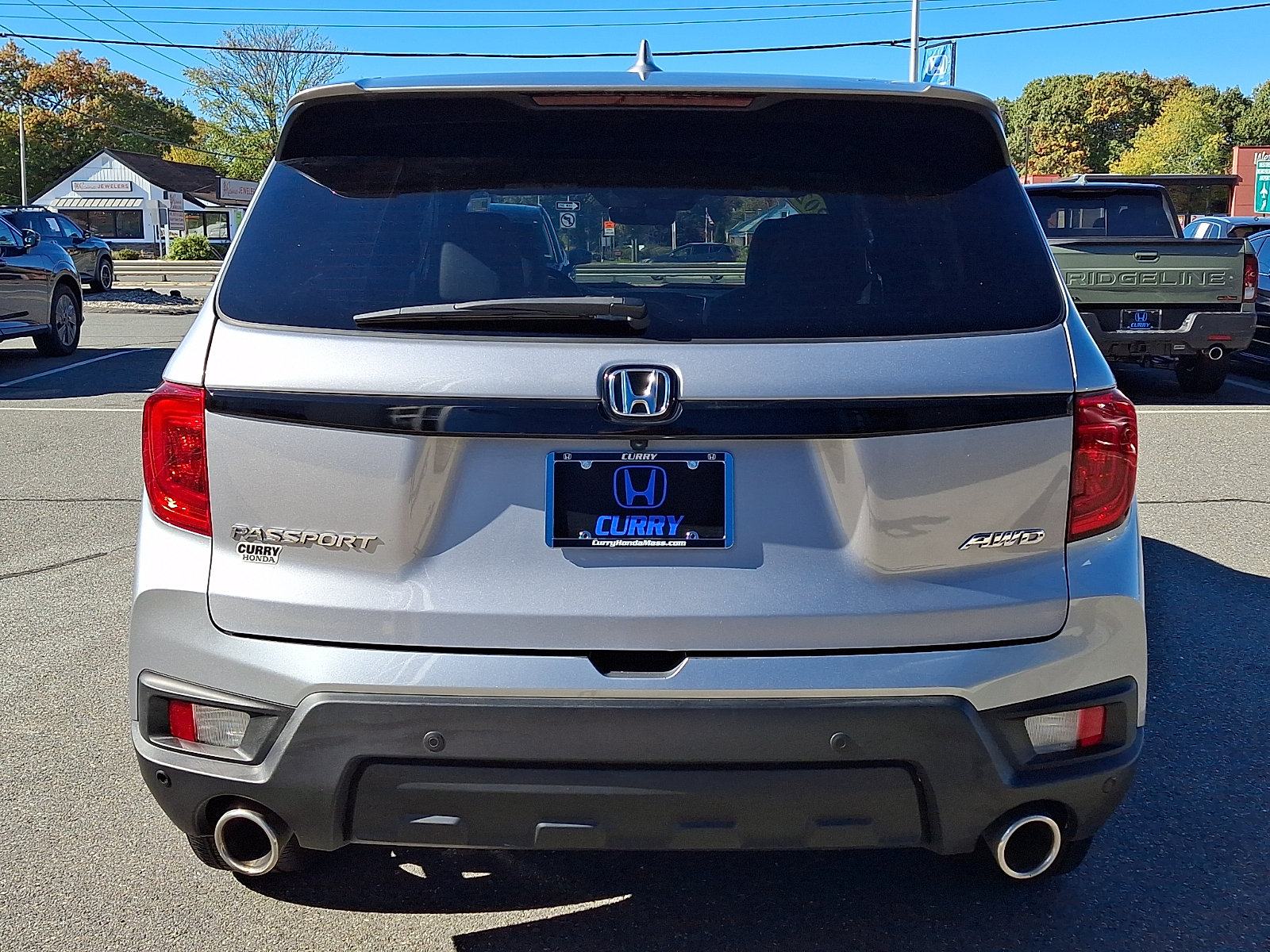 Used 2025 Honda Passport EX-L image 5