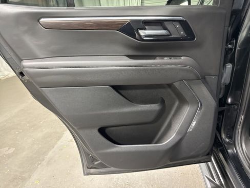 Used 2025 Chevrolet Tahoe LT AWD/4WD image 21
