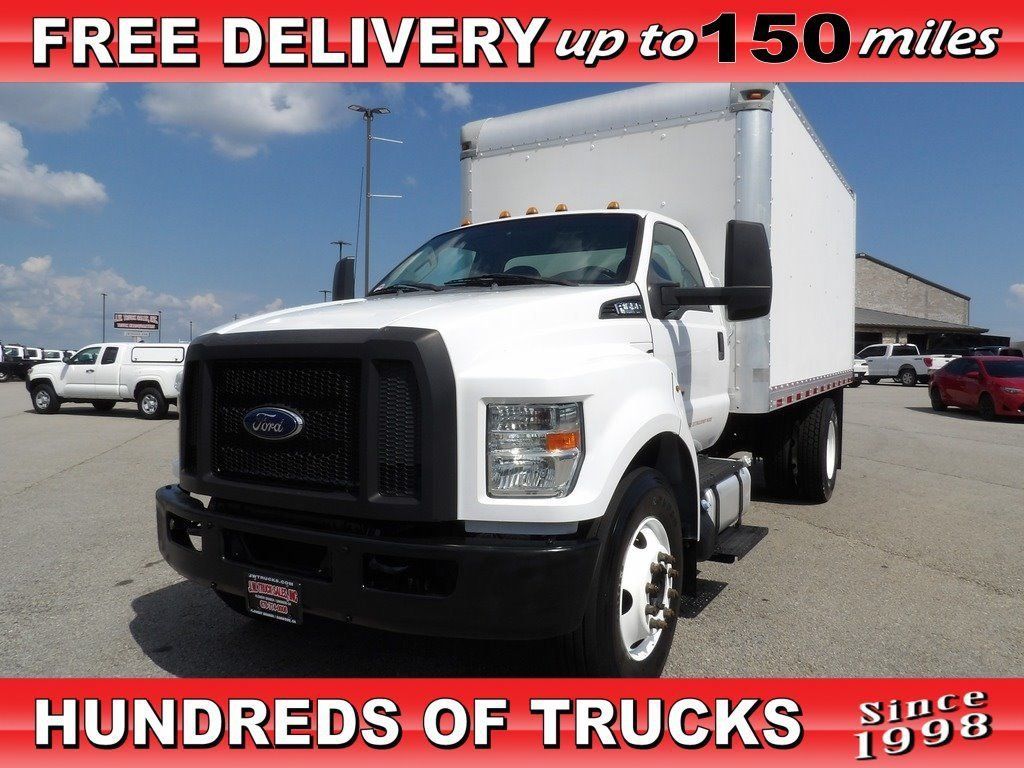 Used 2017 Ford F650 2WD Regular Cab Super Duty image 1