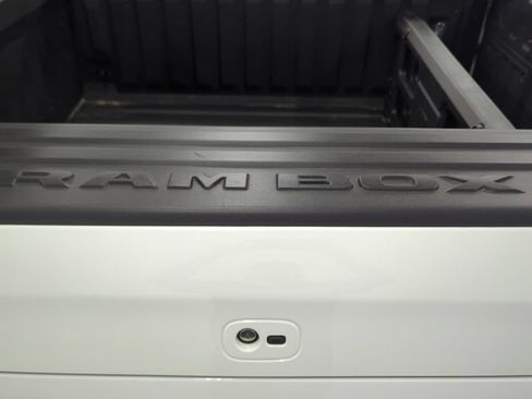 Used 2025 RAM 1500 Limited AWD/4WD image 30