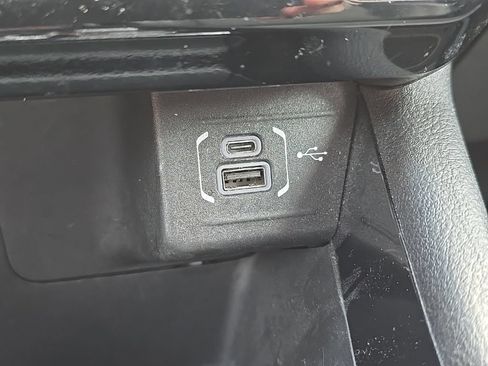 Used 2025 Jeep Compass Trailhawk AWD/4WD image 32