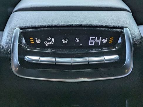 Certified 2023 Cadillac XT6 Premium Luxury FWD image 17