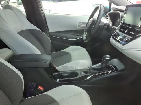 Used 2020 Toyota Corolla XSE FWD image 9