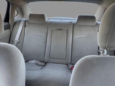 Used 2005 Buick LaCrosse CX w/ Silver Convenience Package image 16