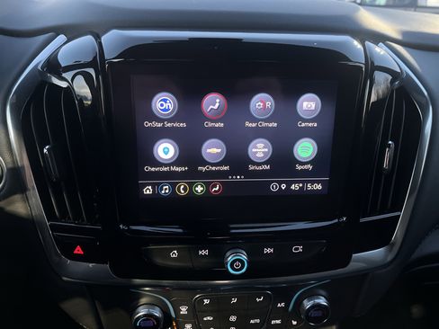 Used 2023 Chevrolet Traverse LT image 26