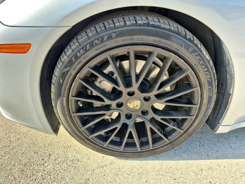 Used 2016 Porsche Panamera S image 4