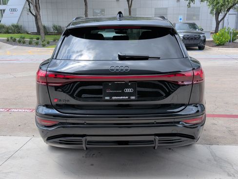 Certified 2025 Audi SQ6 e-tron Prestige w/ Premium Plus AWD/4WD image 9