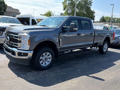 Used 2024 Ford F250 XLT w/ Snow Plow Prep Package AWD/4WD image 4