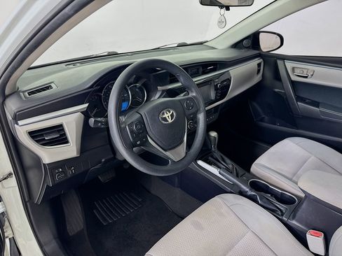 Used 2015 Toyota Corolla LE image 10