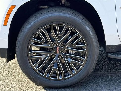New 2026 GMC Yukon Elevation image 5